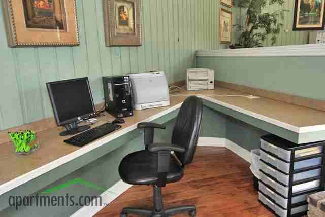 Planters Crossing Apartments - Photo 3 of 16