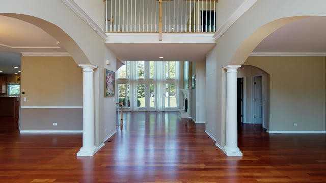 1152 Flanders - Photo 2 of 47