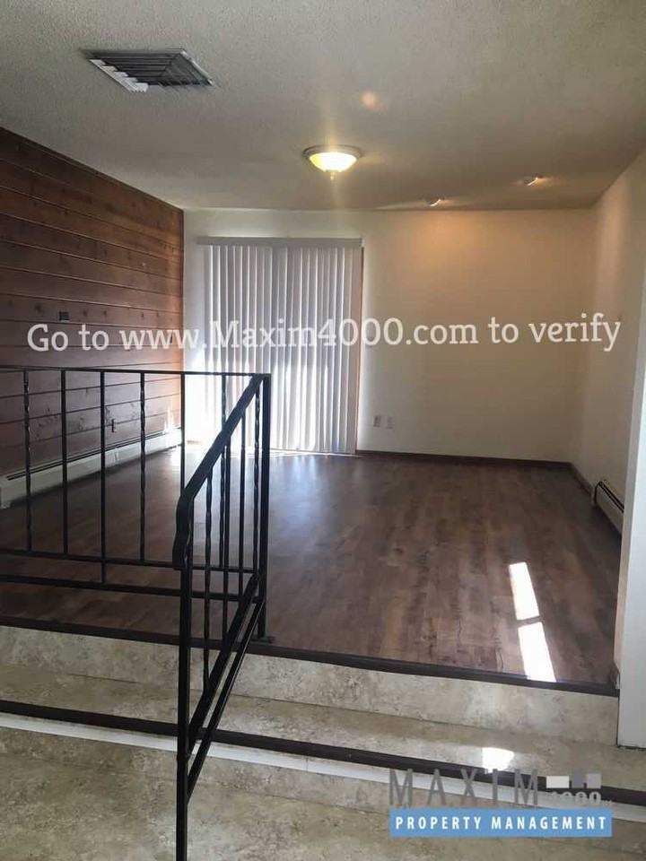 382 1/2 1/2 Ridge View Drive - Photo 3 of 14