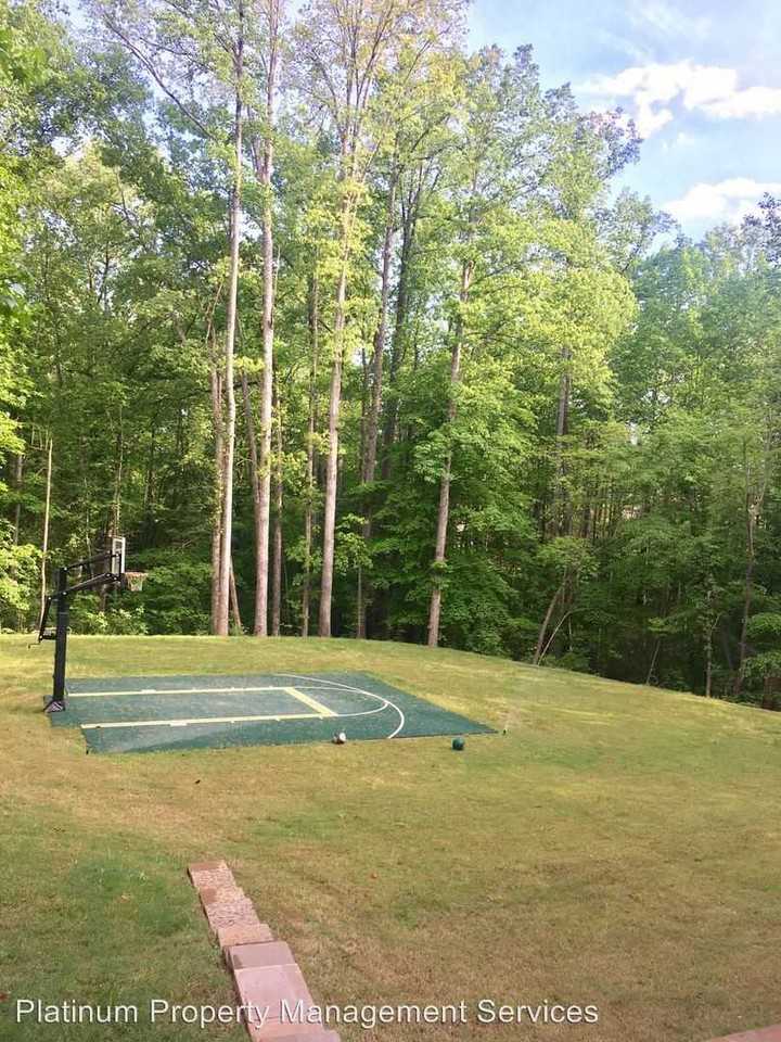 240 Azalea Cove Ln - Photo 3 of 50