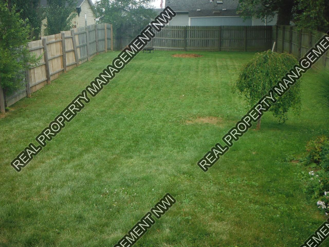 123 N Liberty St - Photo 3 of 20