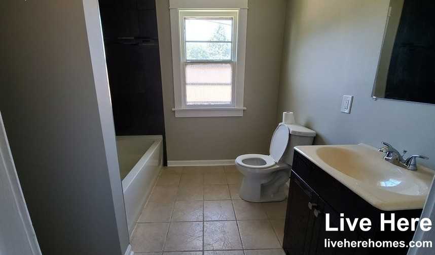 706 Palace St. - Photo 3 of 3