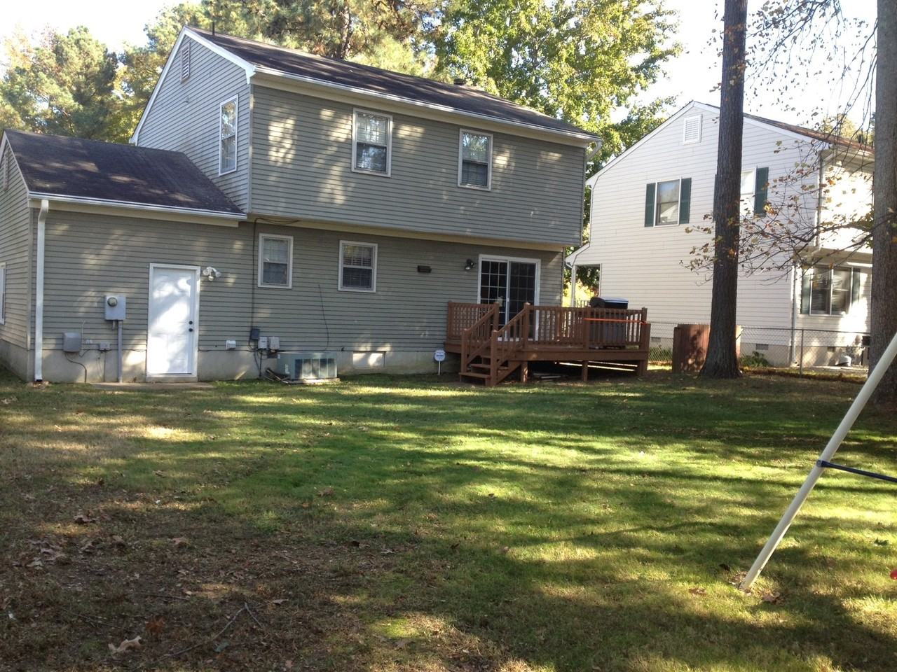 975 Old Coach Ln - Photo 2 of 14