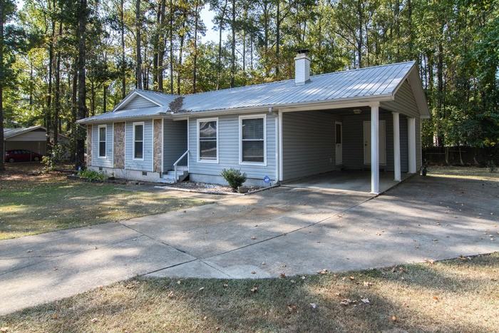 2404 Glenmore Court - Photo 2 of 33