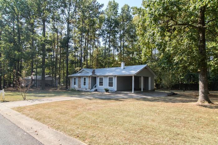 2404 Glenmore Court - Photo 3 of 33