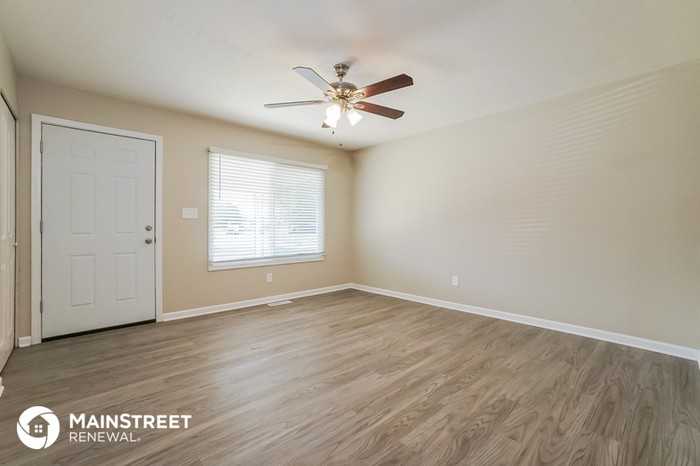 524 Harland Drive - Photo 3 of 16
