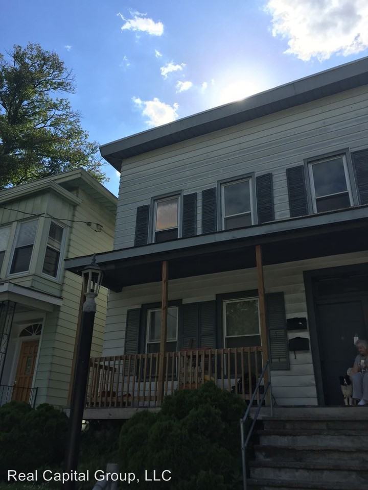 296 Saratoga Street - Photo 3 of 25