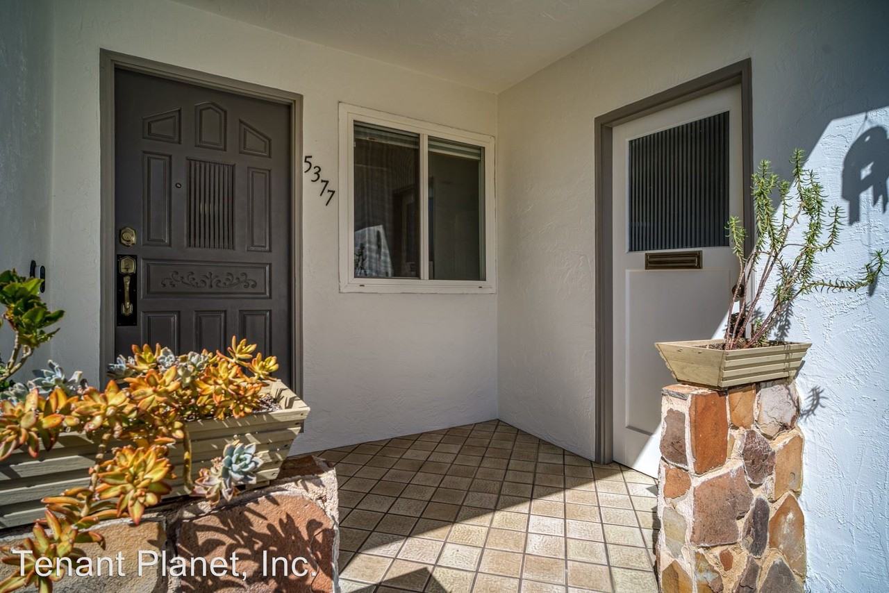 5377 Romford Dr - Photo 3 of 34