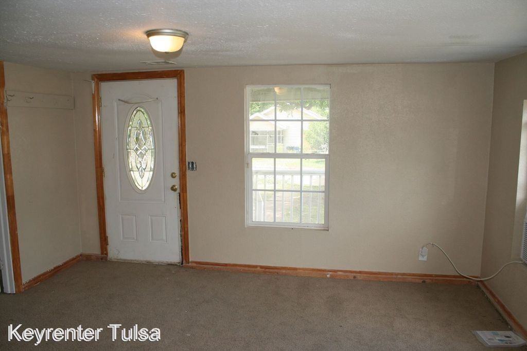 139 North New Haven Avenue - Photo 2 of 6