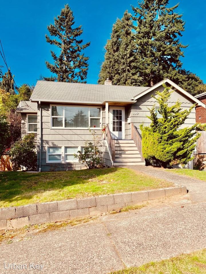 9047 37th Ave Sw - Photo 2 of 28