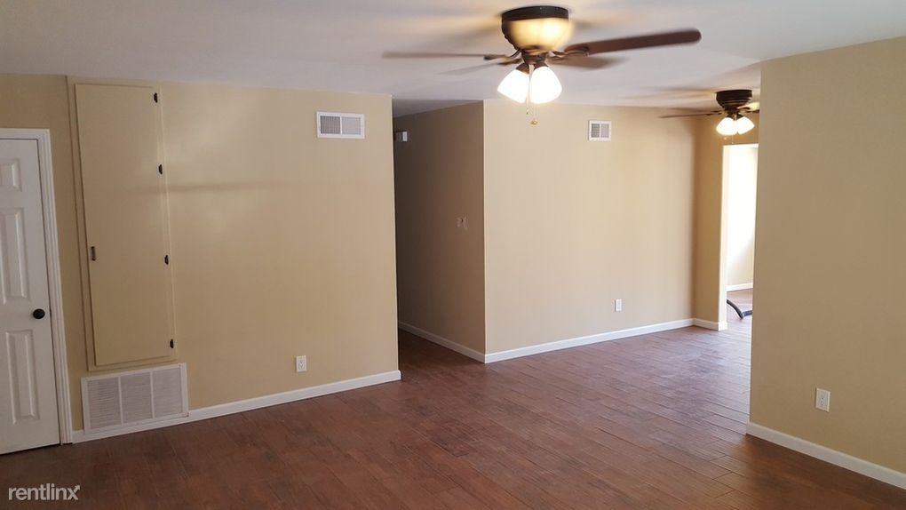 1664 Ocala Ave - Photo 3 of 5