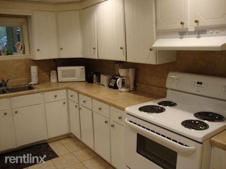 209 Erie Street 1 - Photo 3 of 11