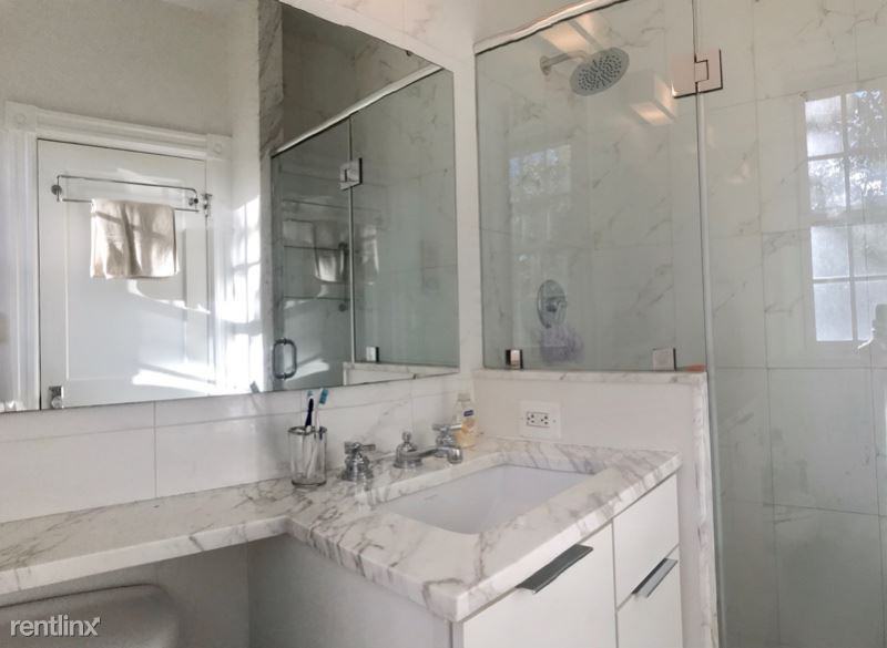 3314 Mount Pleasant St Nw 21 - Photo 3 of 10