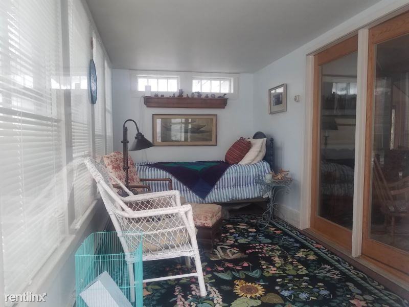 22 Sea St - Photo 3 of 13