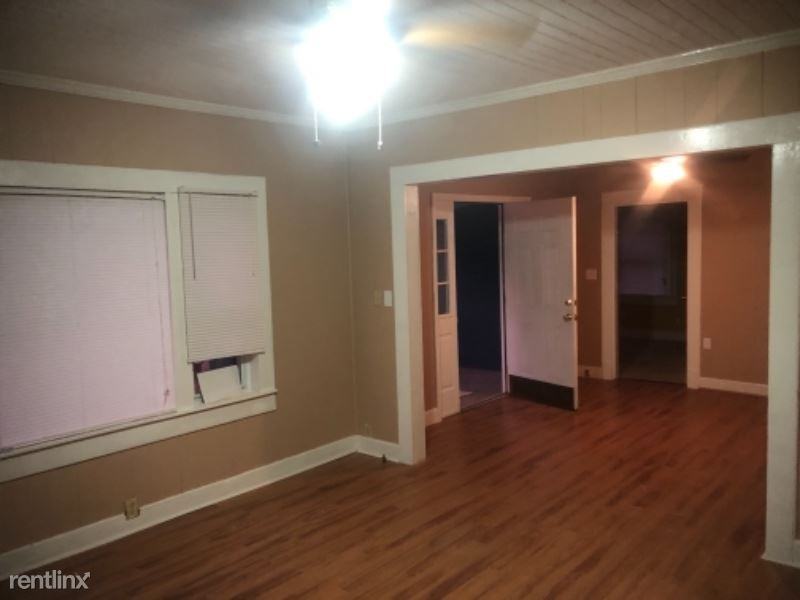 1701 N S St - Photo 2 of 16