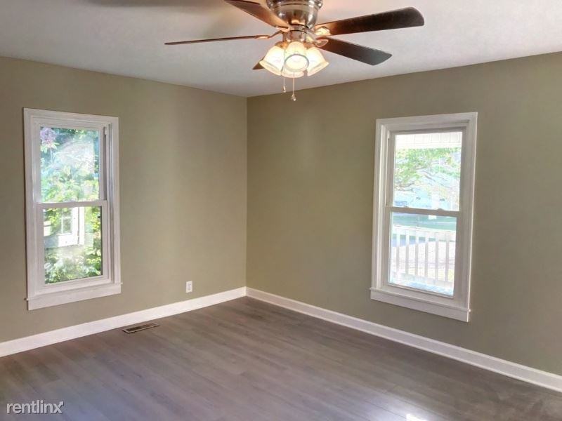 407 High St - Photo 3 of 5