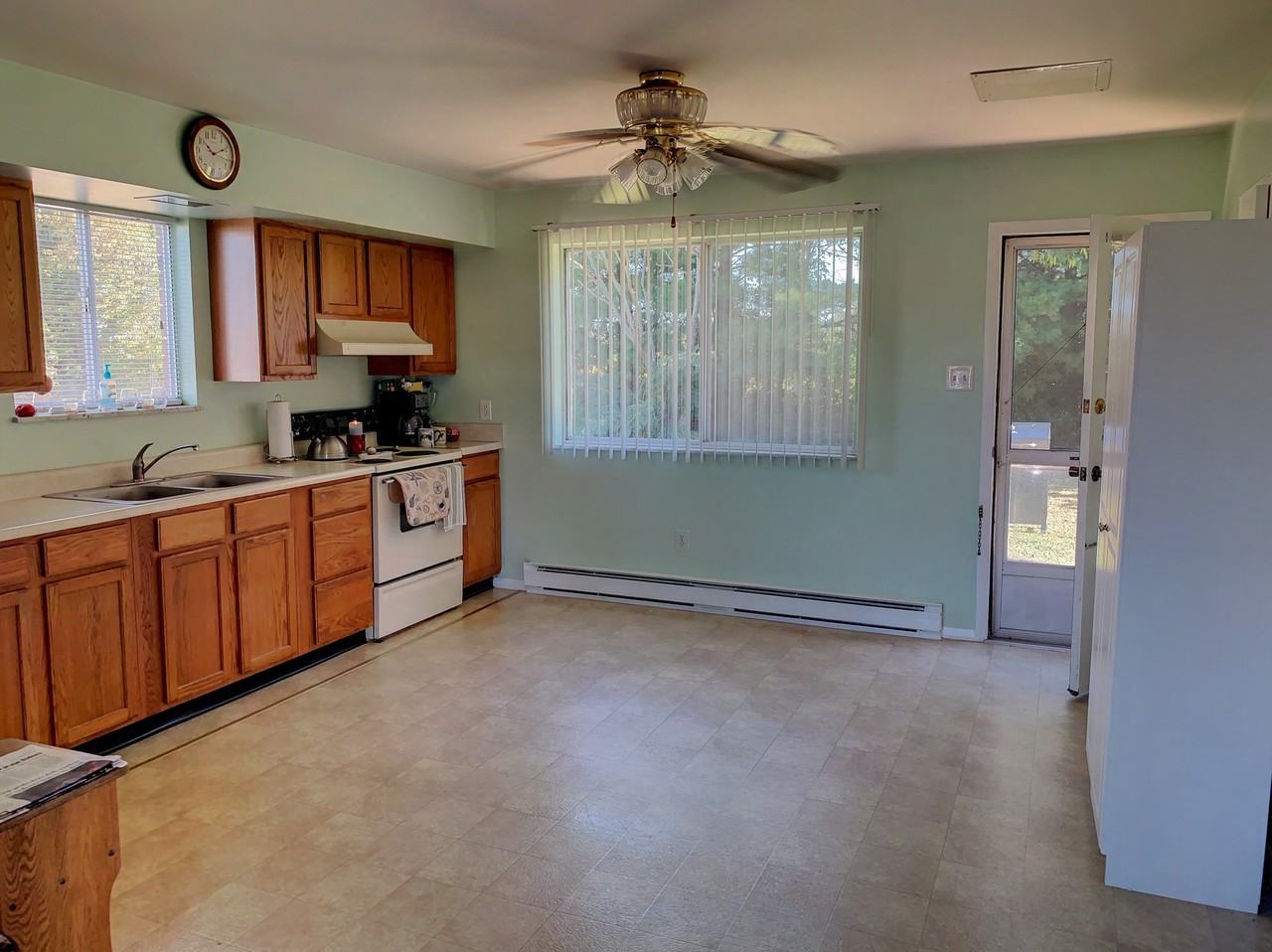 32 Toni Lynn Court - Photo 3 of 8