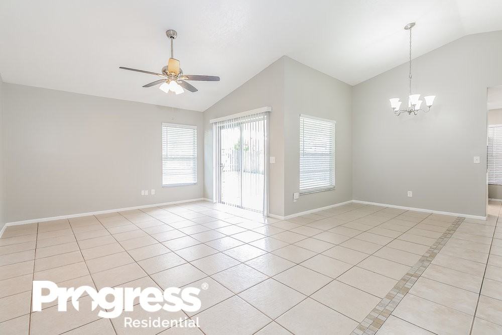 2547 Kari Dr - Photo 3 of 15