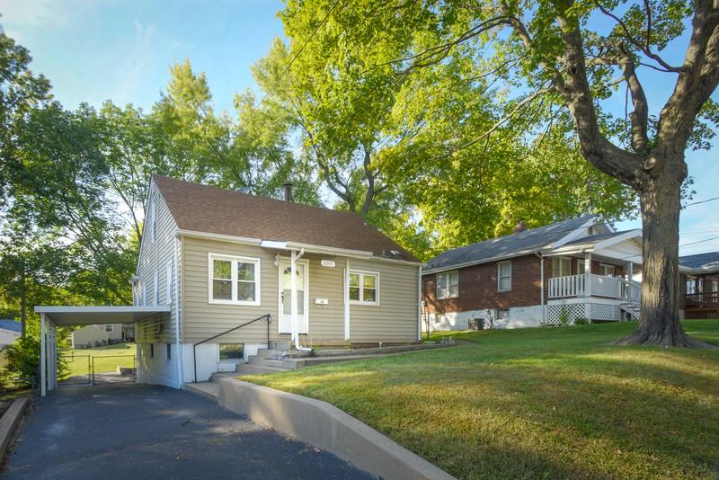 2205 Wismer Ave - Photo 2 of 20