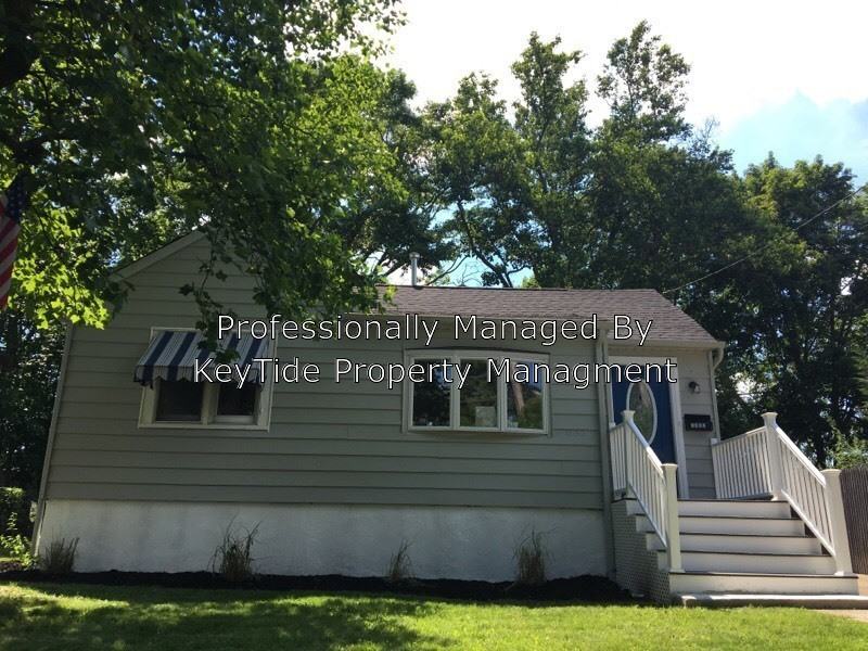 1132 Woodmere Dr - Photo 2 of 6