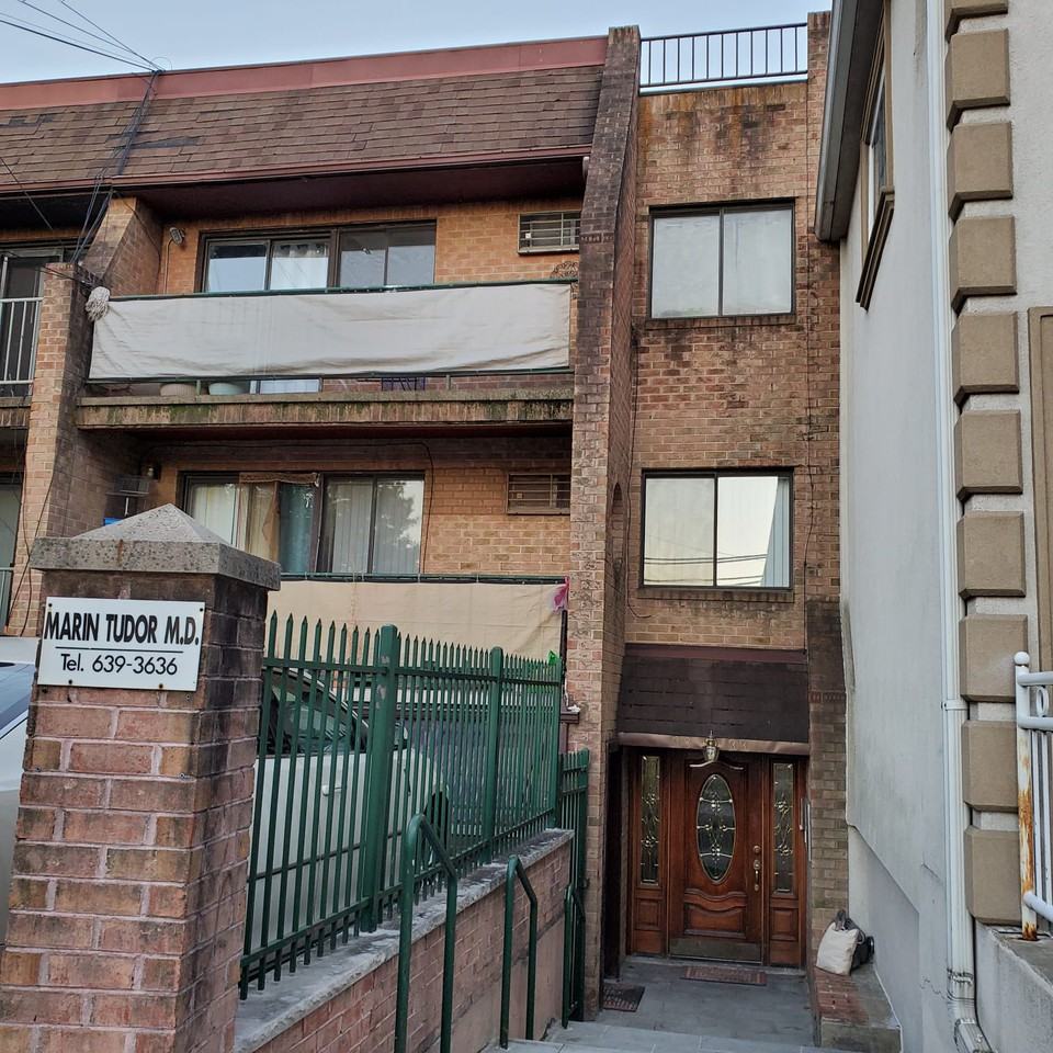 38 33 Woodside Avenue - Photo 2 of 7