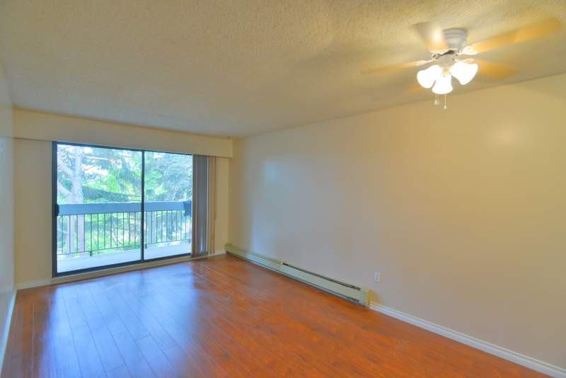 702 Gloucester Street - Photo 3 of 6