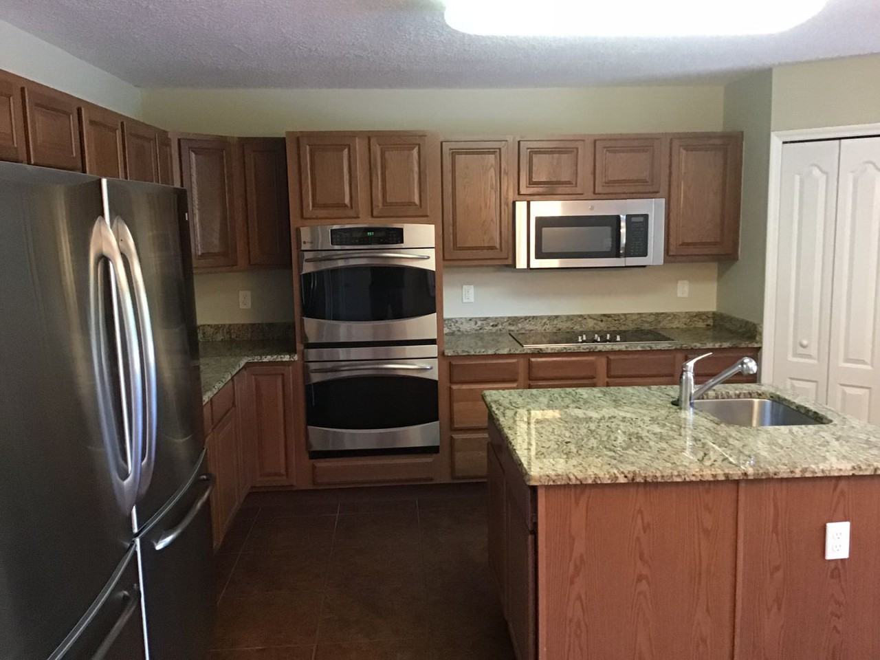 3174 Burdock Ave - Photo 3 of 13