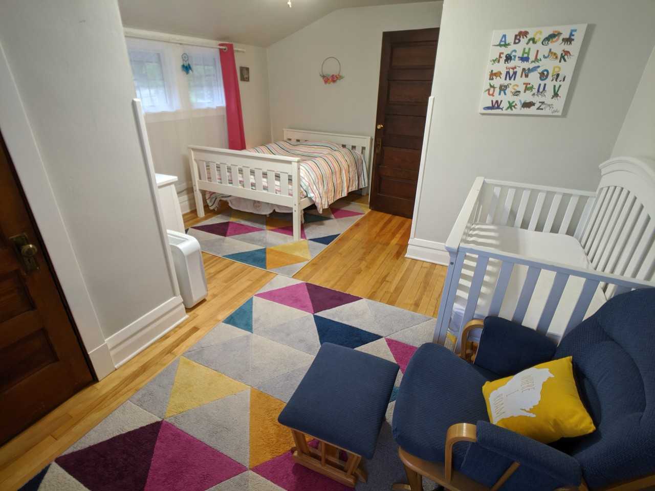 1812 W Lawn Ave - Photo 3 of 10