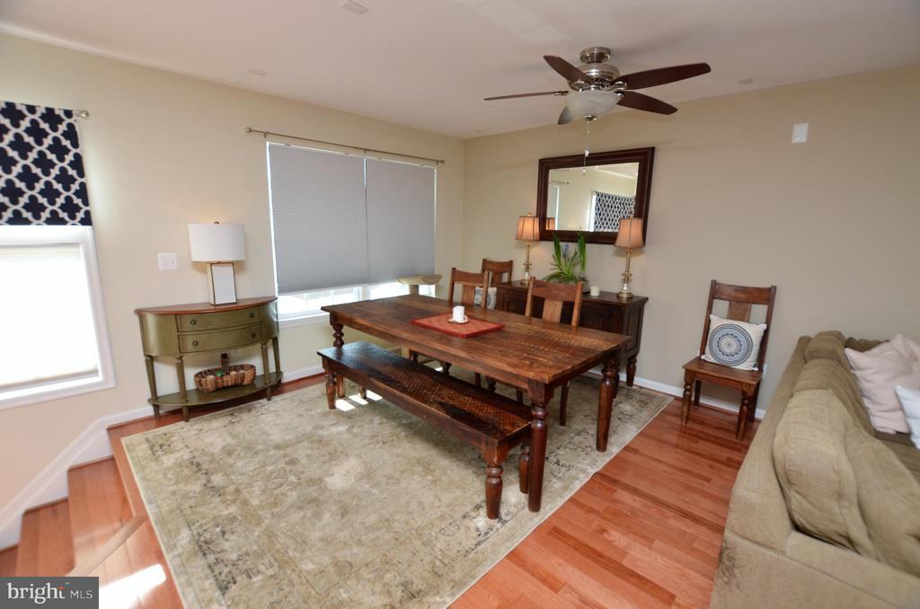 419 Mcdaniel Dr - Photo 2 of 19