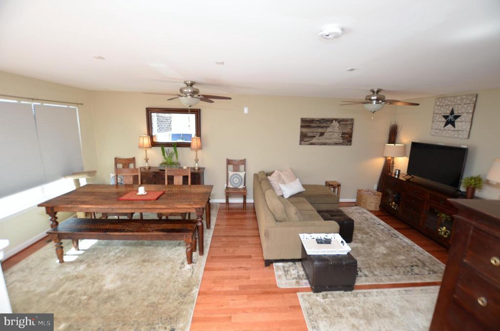 419 Mcdaniel Dr - Photo 3 of 19