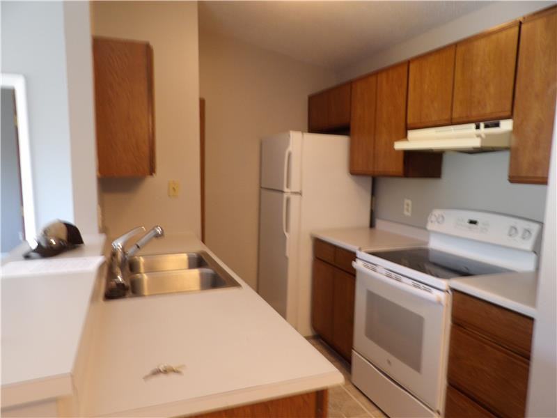 10 Woodland Hills - Photo 3 of 18