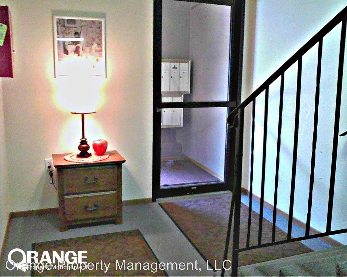 609 4th Street 612 Division Street - Photo 2 of 10