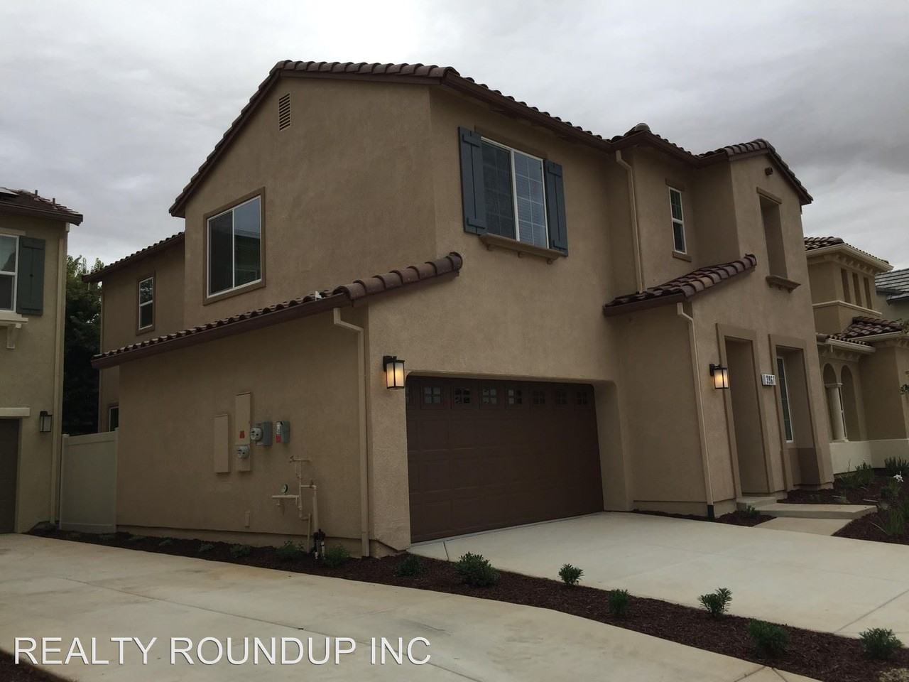 3967 Aristotle Cir - Photo 2 of 24