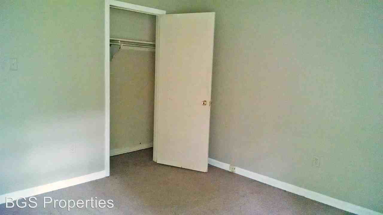 1539 Defoe Rd - Photo 3 of 7