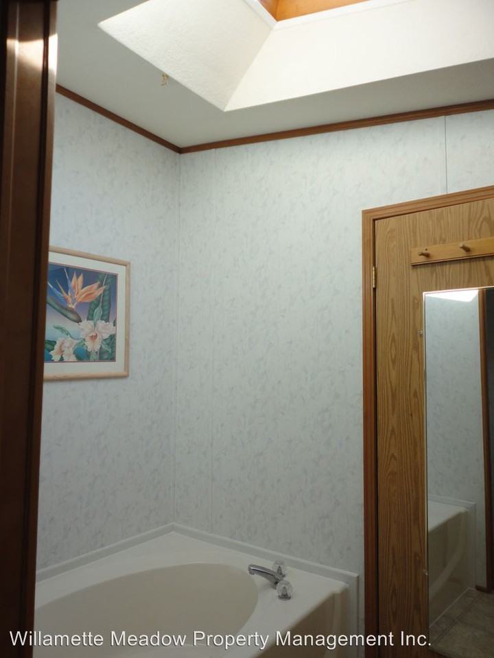 1104 Goucher St. - Photo 3 of 23