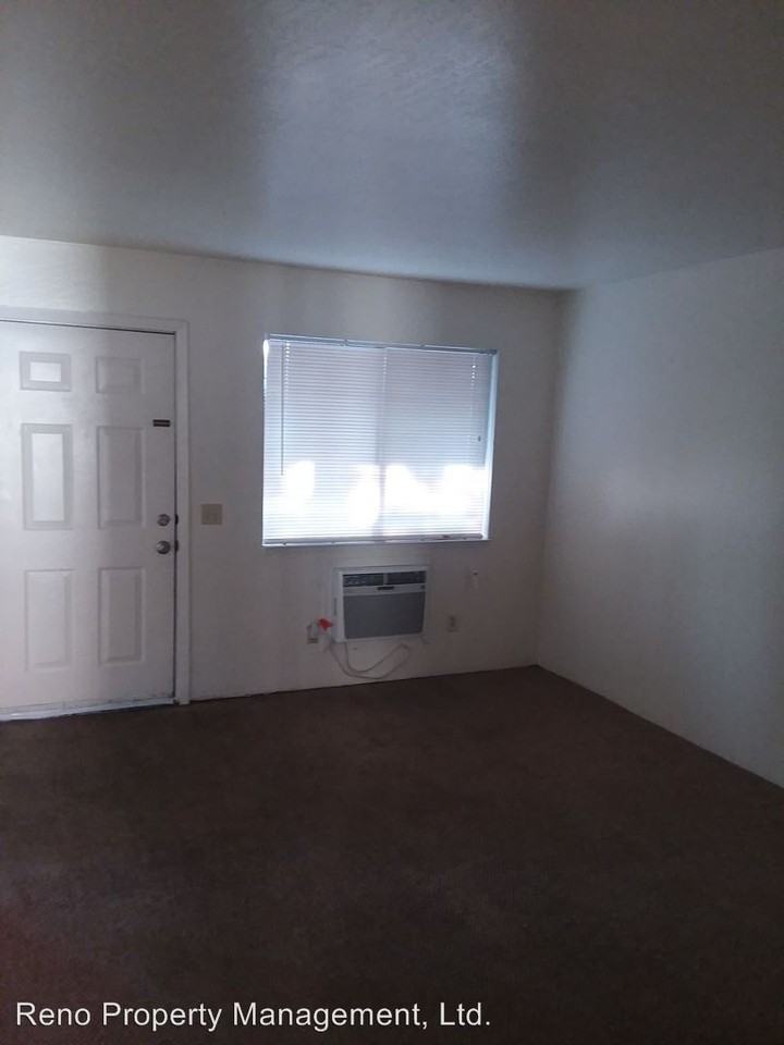 1484 Lewis St. - Photo 3 of 17