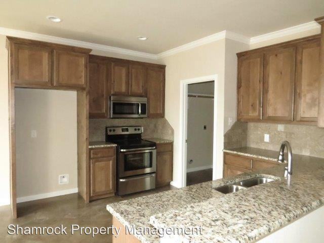 5525 Copper Mountain - Photo 3 of 9