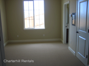 1352 Gordon Lane- Do Not Disturb People In Mai - Photo 2 of 8