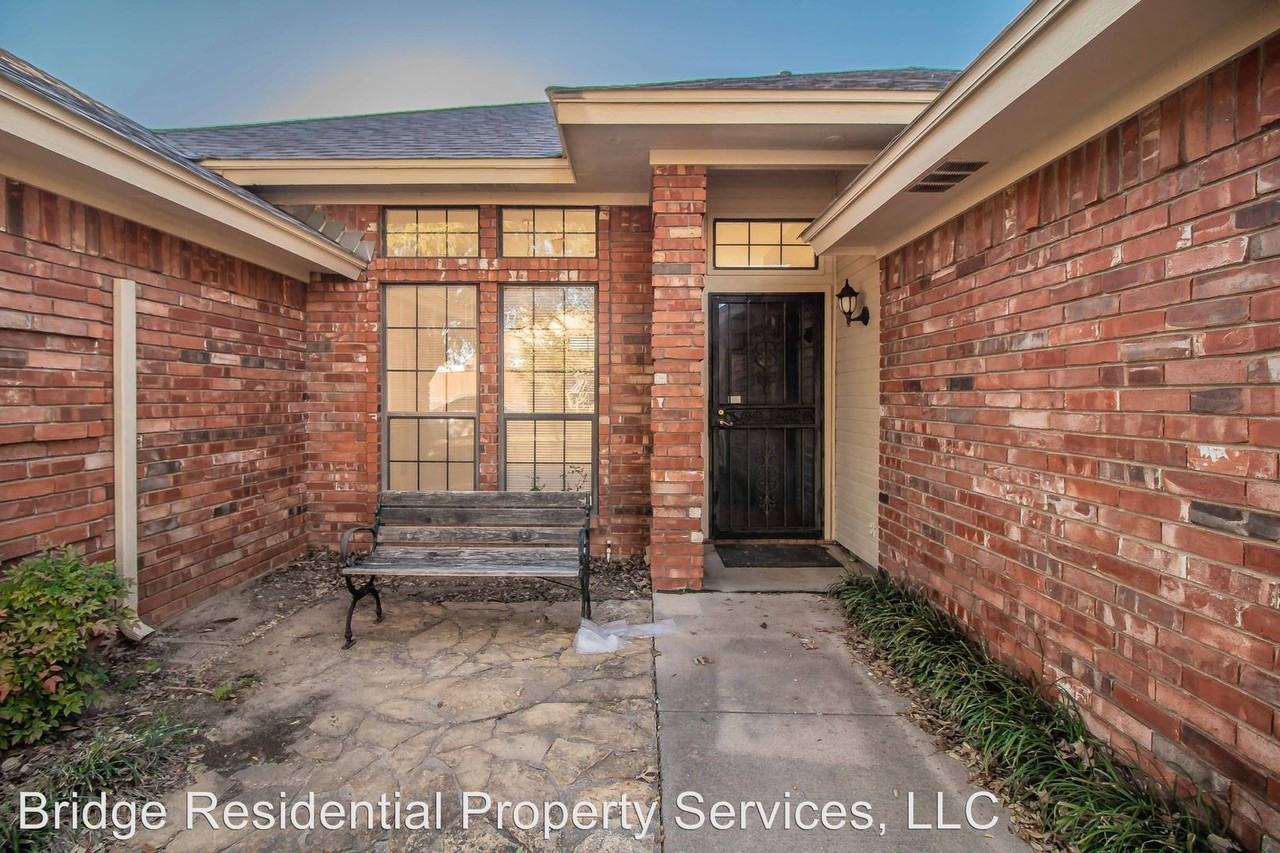 7216 Summerset Dr. - Photo 2 of 24