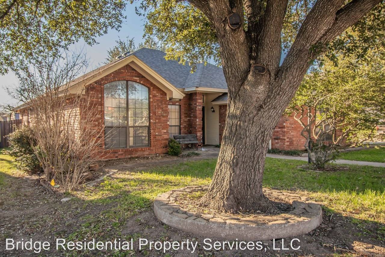 7216 Summerset Dr. - Photo 3 of 24
