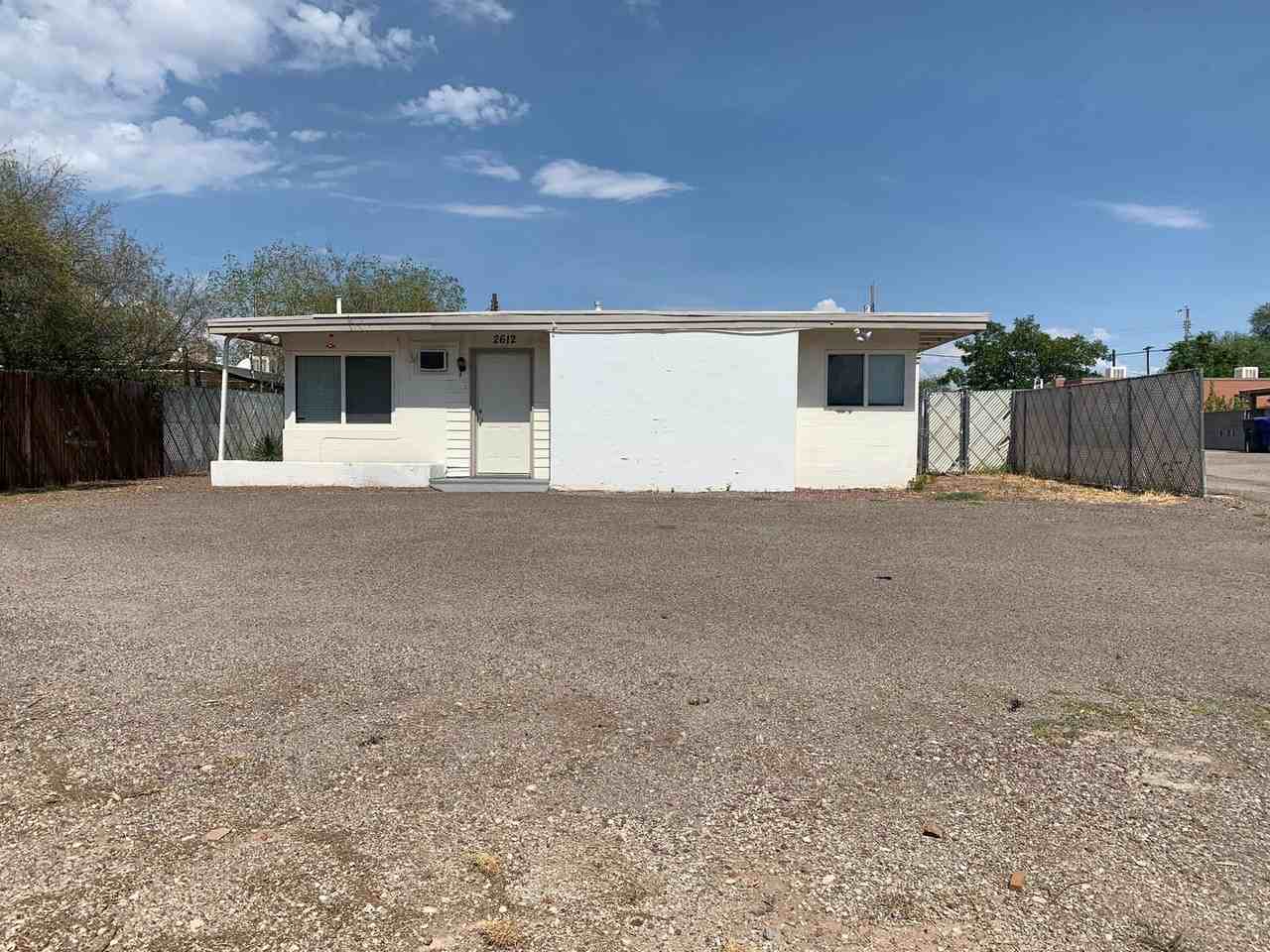 2612 N. Cherry Avenue - Photo 2 of 24