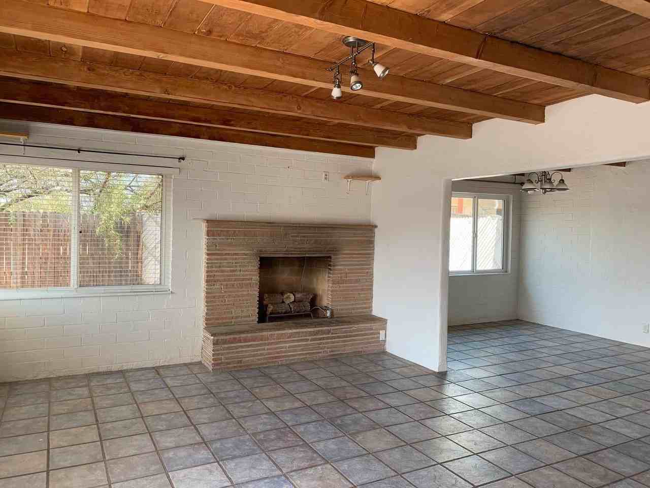 2612 N. Cherry Avenue - Photo 3 of 24