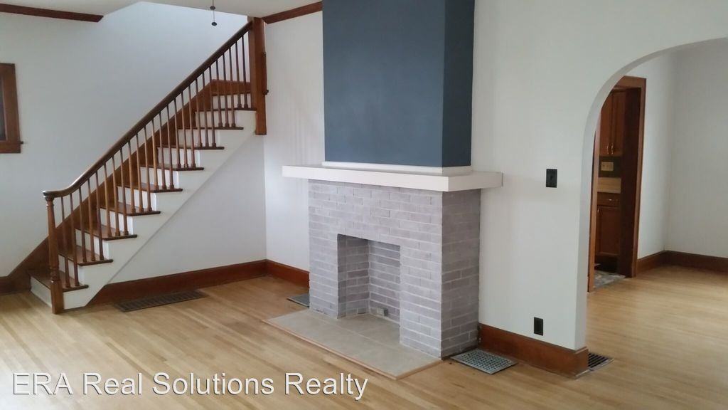 347 Piatt Avenue - Photo 2 of 8