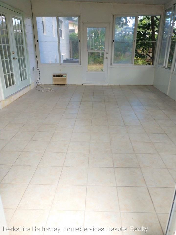 1326 Audubon Drive - Photo 3 of 7