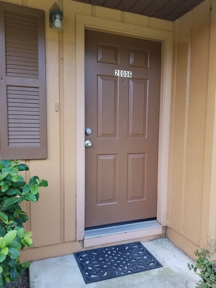 20006 Suncrest Dr - Photo 2 of 16