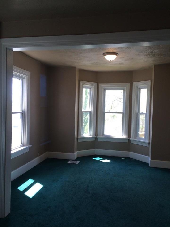 222 N Penn St - Photo 2 of 10
