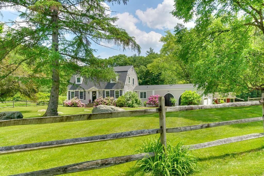 33 Red Pine Drive - Photo 2 of 14