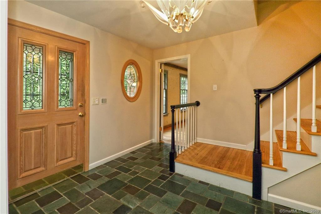 10 Beecher Road - Photo 3 of 37
