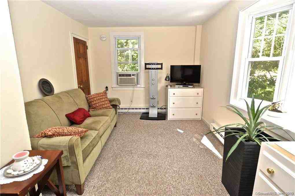 259 New Milford Turnpike Unit C - Photo 2 of 11