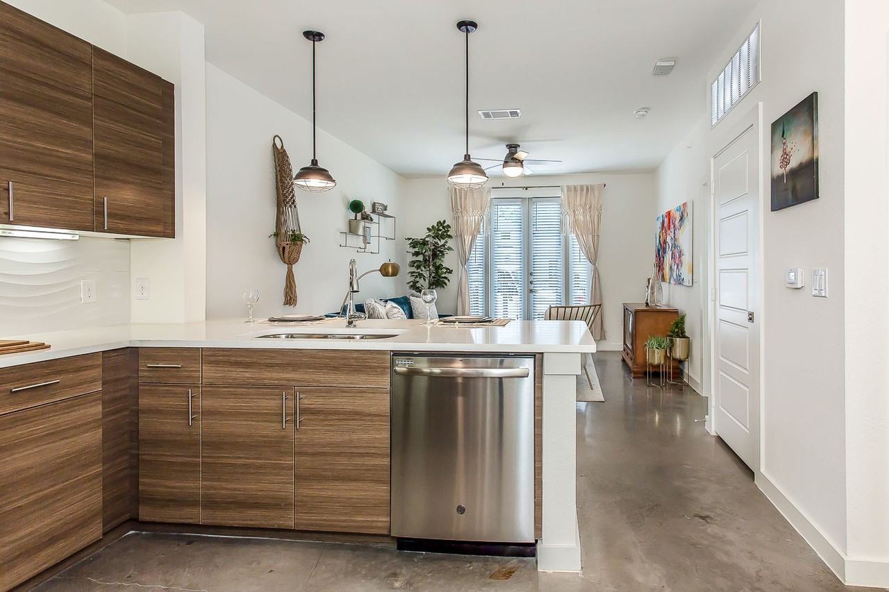 Bishop Highline - Photo 2 of 50